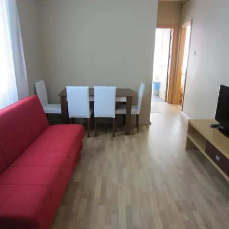 Flamingo Apart Aparthotel 3*