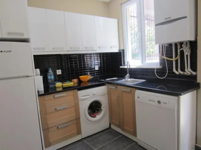 Flamingo Apart 公寓式酒店 3*