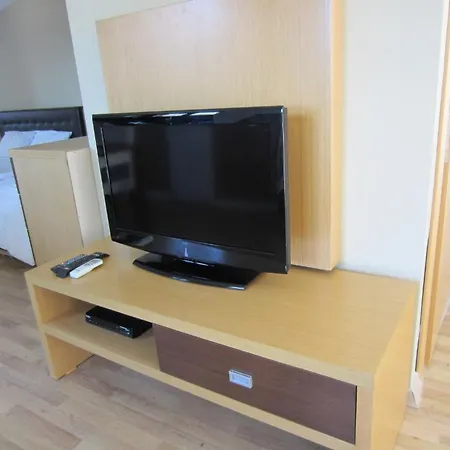 Flamingo Apart 3*